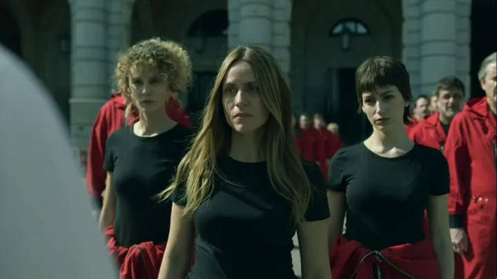 Бумажный дом